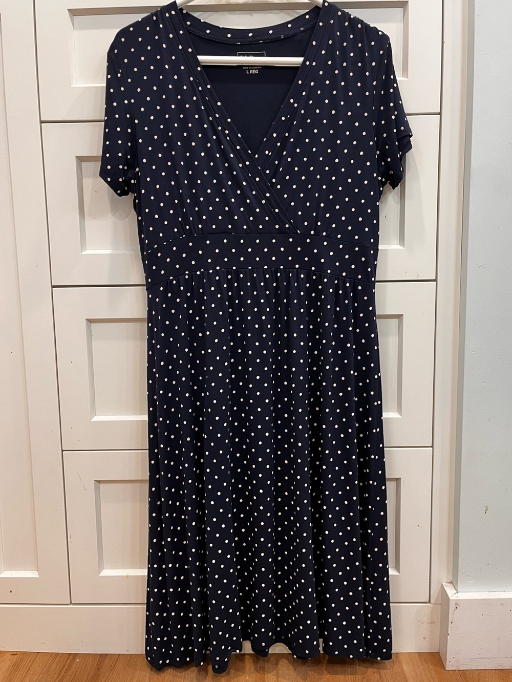 L.L. Bean A Line Faux Wrap V Neck Short Sleeve Dress Navy With White Polka Dots